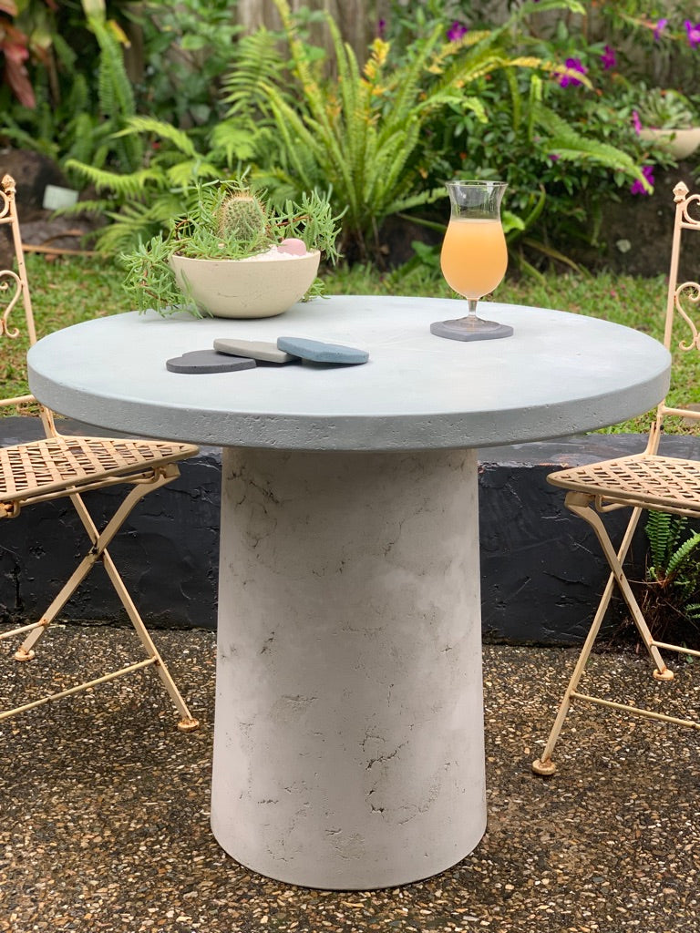 Eden | Outdoor Concrete Table